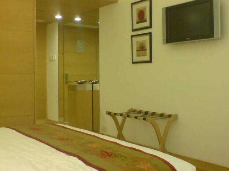 Номер Deluxe, Residency Sarovar Portico