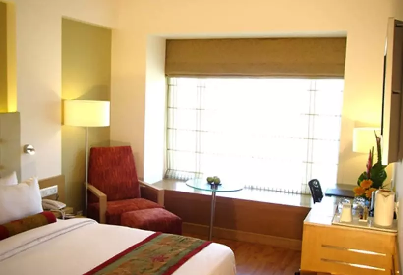 デラックスルーム, Residency Sarovar Portico