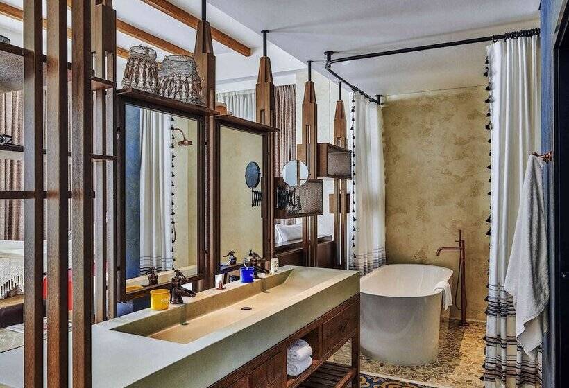 سوییت, 25hours Hotel Dubai One Central