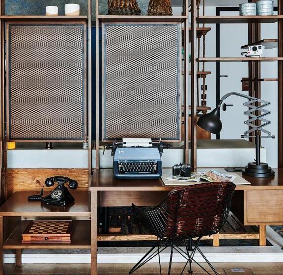 سوییت, 25hours Hotel Dubai One Central