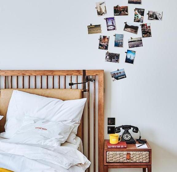 اتاق استاندارد, 25hours Hotel Dubai One Central