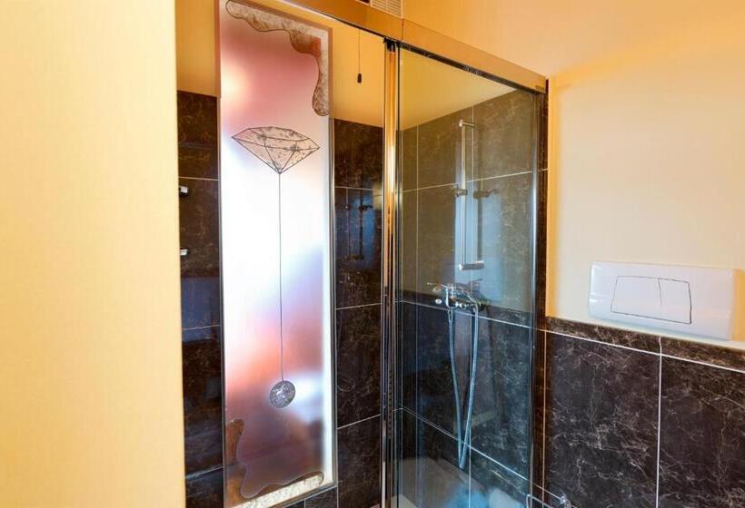 Quarto standard, Diamantino Town House