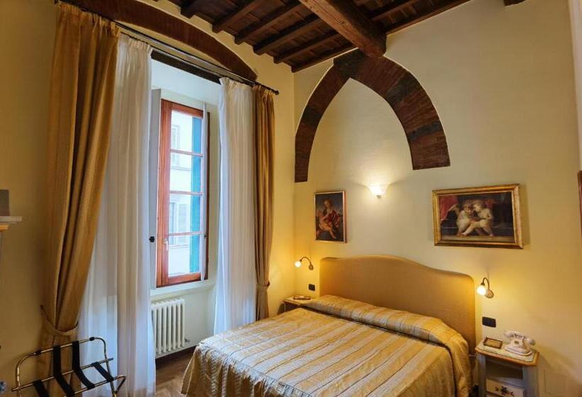 اتاق سوپریور سه تخته, Residenza Della Signoria