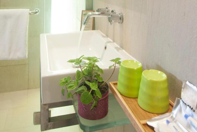 Номер Стандарт Трехместный, Grandmas Plus Hotel Legian