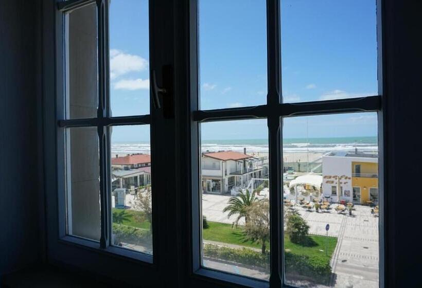 غرفة قياسية مطلّة علي البحر, Alba Sul Mare