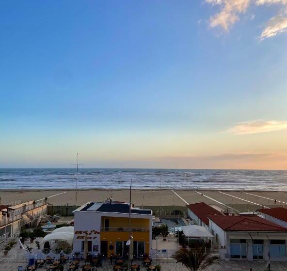 غرفة قياسية مطلّة علي البحر, Alba Sul Mare