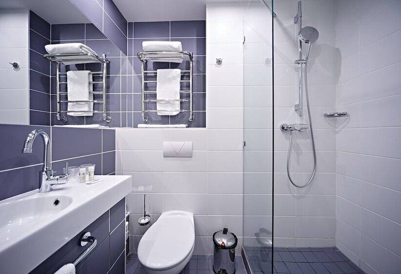 غرفة سوبيريور, Bon