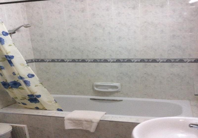 اتاق استاندارد یک نفره, Eastgate