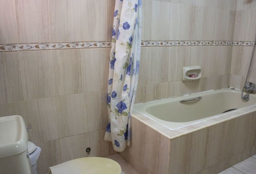 اتاق استاندارد, Eastgate