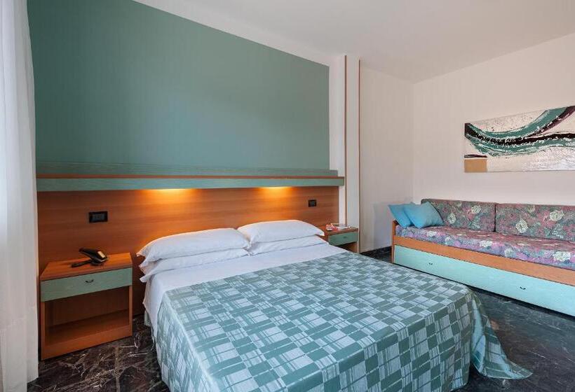 חדר סטנדרט לשלושה, Europeo