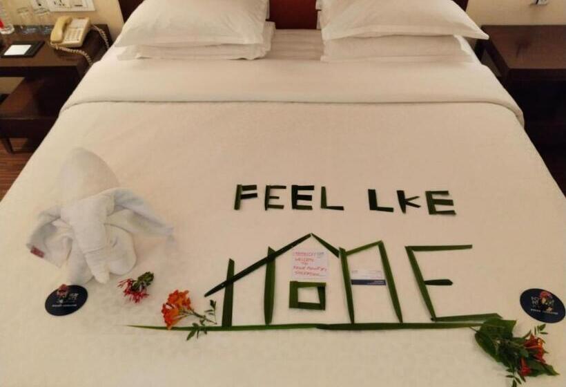 Номер Deluxe, Four Points By Sheraton Ahmedabad