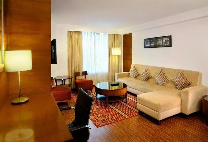 スイート, Four Points By Sheraton Ahmedabad