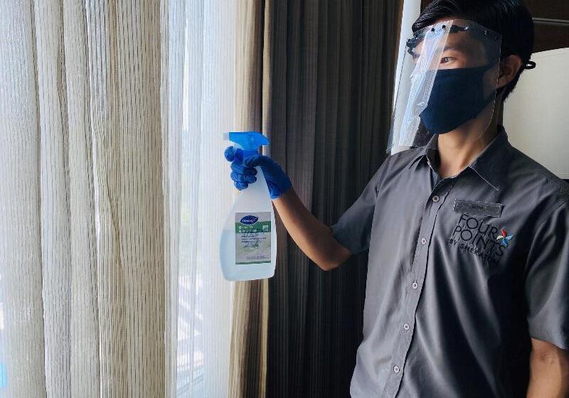 Номер Deluxe, Four Points By Sheraton Ahmedabad