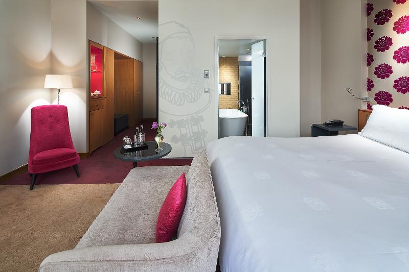 Номер Superior, Four Points By Sheraton Ahmedabad