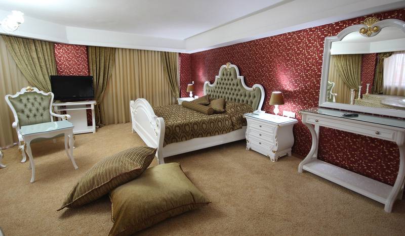 Suite, Grand Corner Boutique