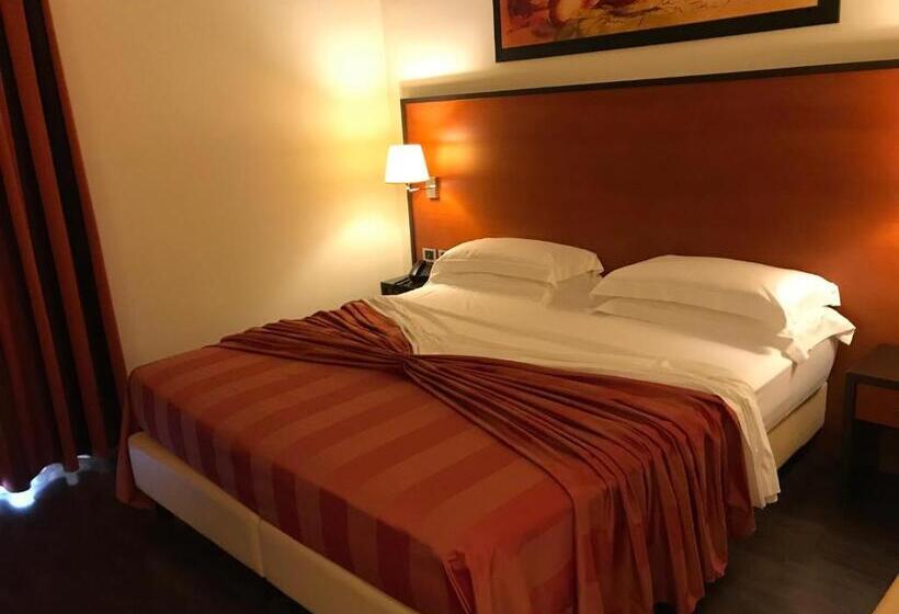 اتاق استاندارد, Gullo