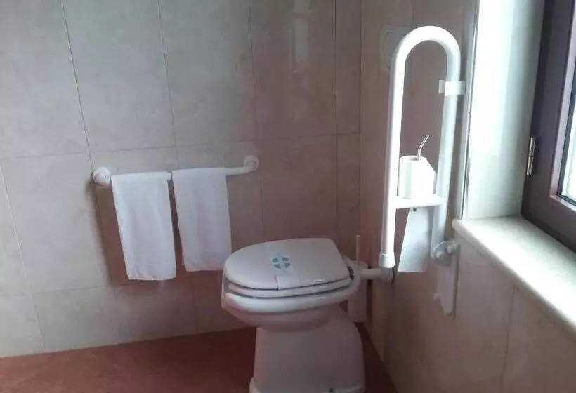 اتاق اکونومی, Gullo