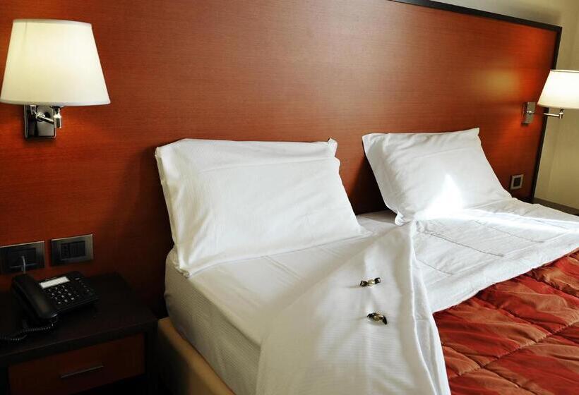 اتاق استاندارد, Gullo