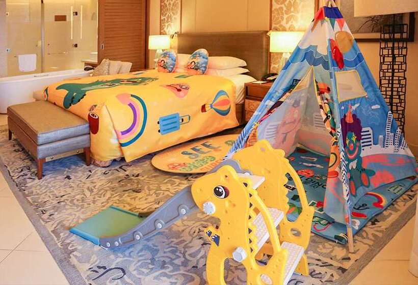 Стандартный Номер Кровать Кинг, Hilton Haikou Meilan