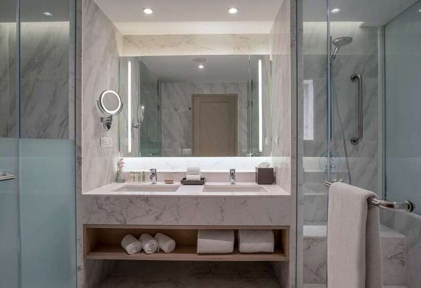 חדר פרמיום נוף לים, Hilton Haikou Meilan