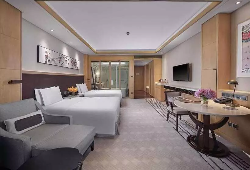 オーシャンビューのプレミアムルーム。, Hilton Haikou Meilan