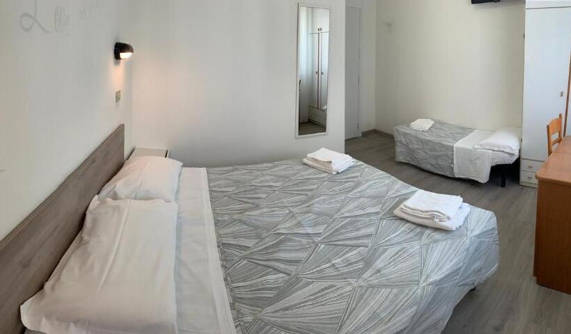 اتاق استاندارد سه نفره, Laika