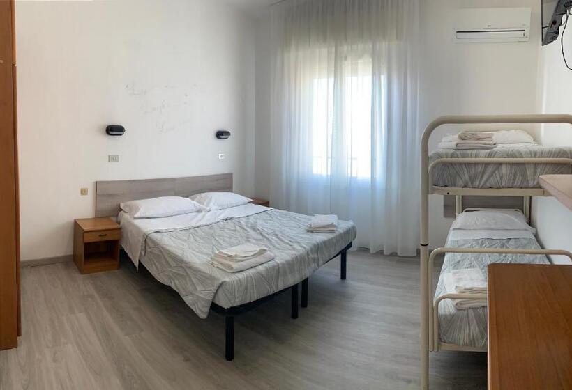 اتاق استاندارد چهار تخته, Laika