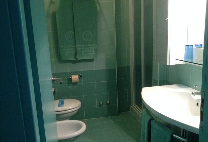 컴포트 싱글 룸, Medusa Splendid