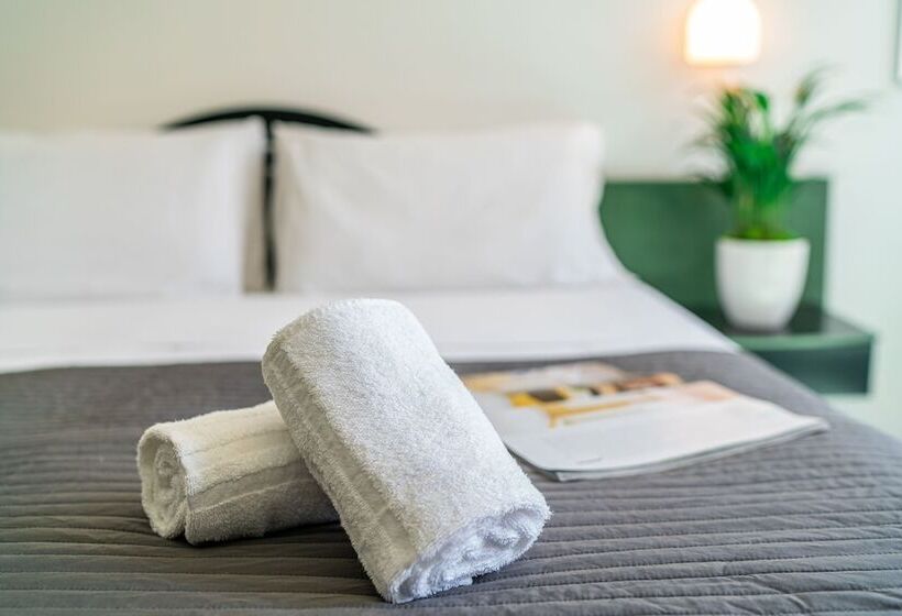 컴포트 룸, Medusa Splendid