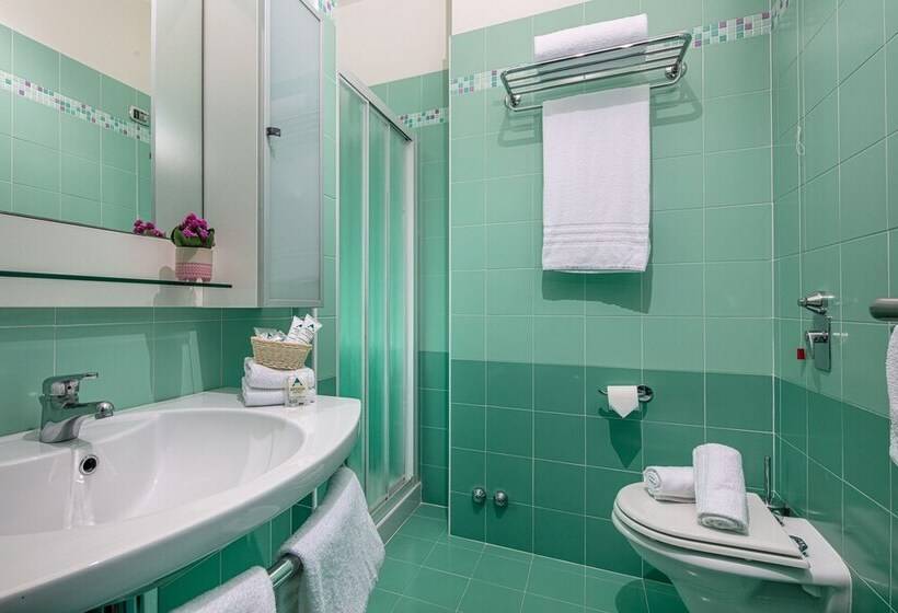 컴포트 트리플 룸, Medusa Splendid