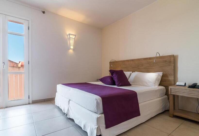 Классический Номер, Nic