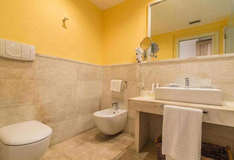 Классический Номер, Nic