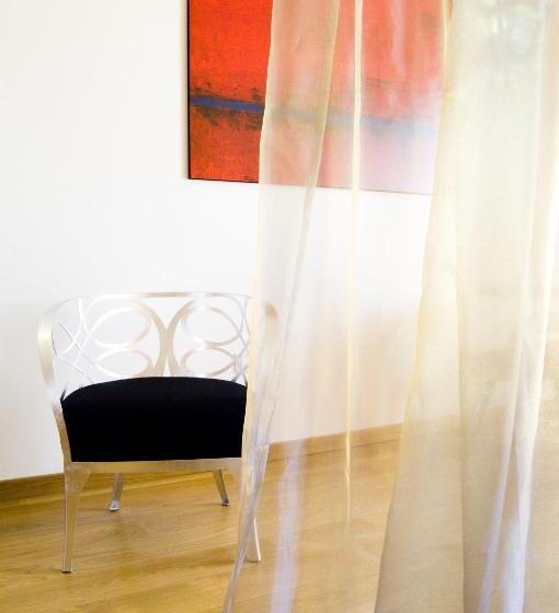 Люкс с Террасой, Nic