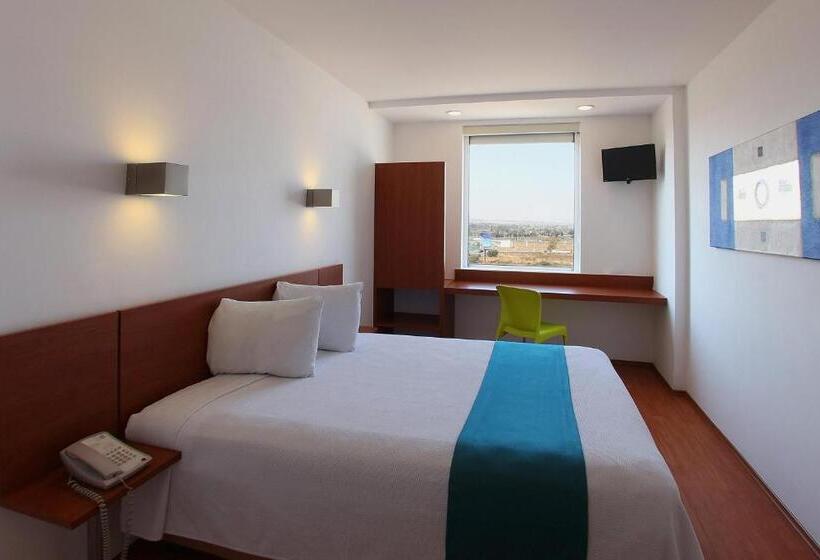 Номер Superior, One Queretaro Aeropuerto