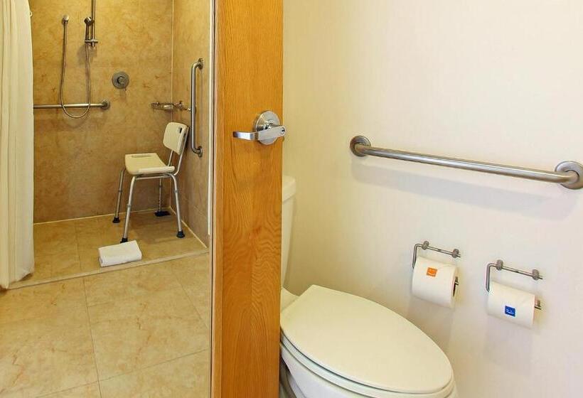 Номер Superior, One Queretaro Aeropuerto