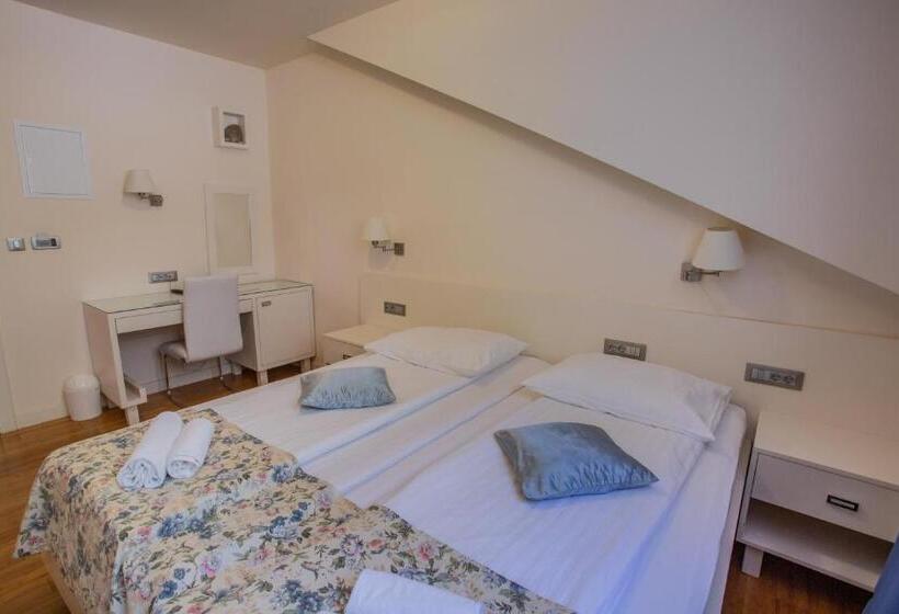 חדר סטנדרט נוף להרים, Pleter