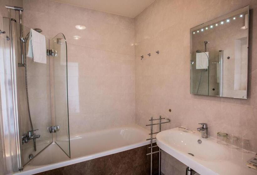 סוויטה נוף לים, Pleter