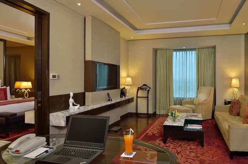 سوییت, Radisson Blu Jaipur