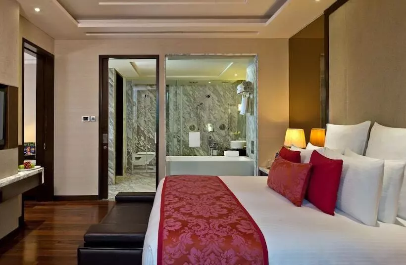 سوییت, Radisson Blu Jaipur