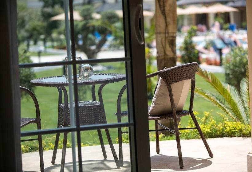 اتاق لوکس با تخت بزرگ, Renaissance Cairo Mirage City