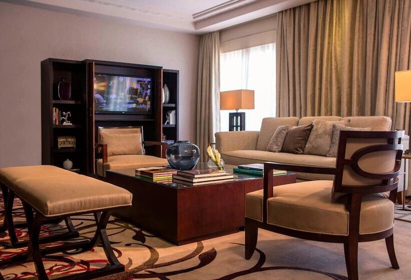 سوئیت اجرایی با تخت کینگ, Renaissance Cairo Mirage City