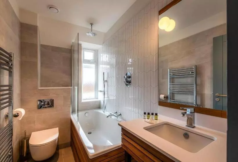 اتاق لوکس با تخت بزرگ, Sligachan
