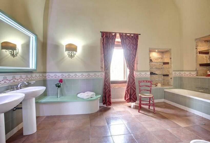 سوییت, Tenuta Monacelli Lecce