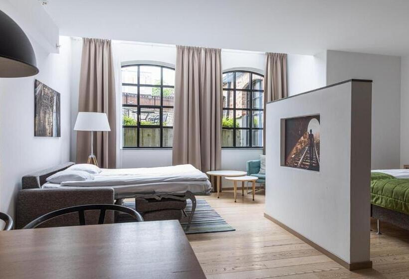 高级工作室, The More Hotel Lund