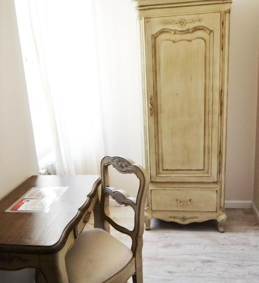 标准三人间, The Originals Boutique, Hôtel Les Poèmes De Chartres