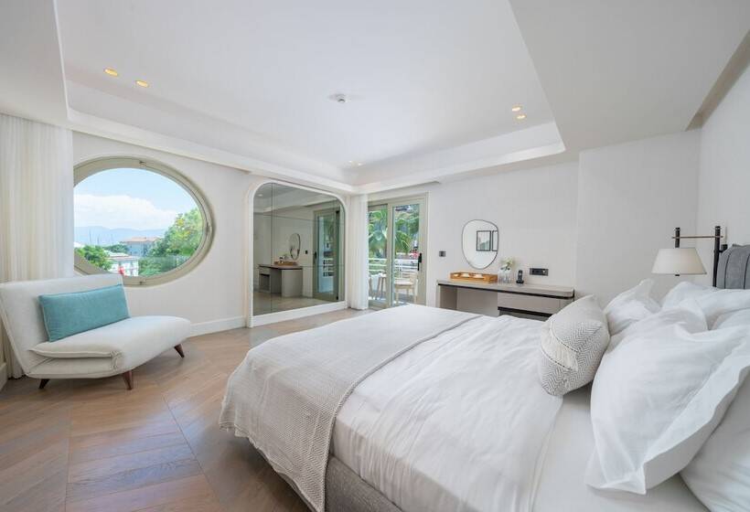 Номер Superior Боковой Вид на Море, Yacht Classic Hotel   Boutique Class