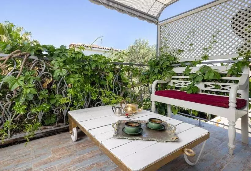 バルコニー付きスーペリアルーム, La Capria Suite Hotel Alaçatı   Adults Only