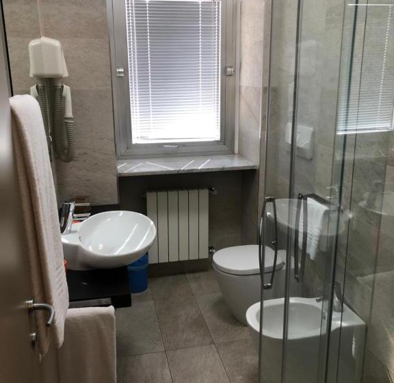 Economy Studio, Residence Star