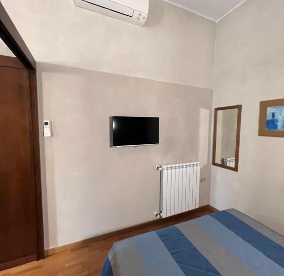 استودیوی سوپریور, Residence Star