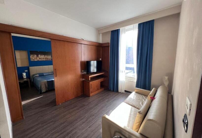 استودیوی لوکس, Residence Star